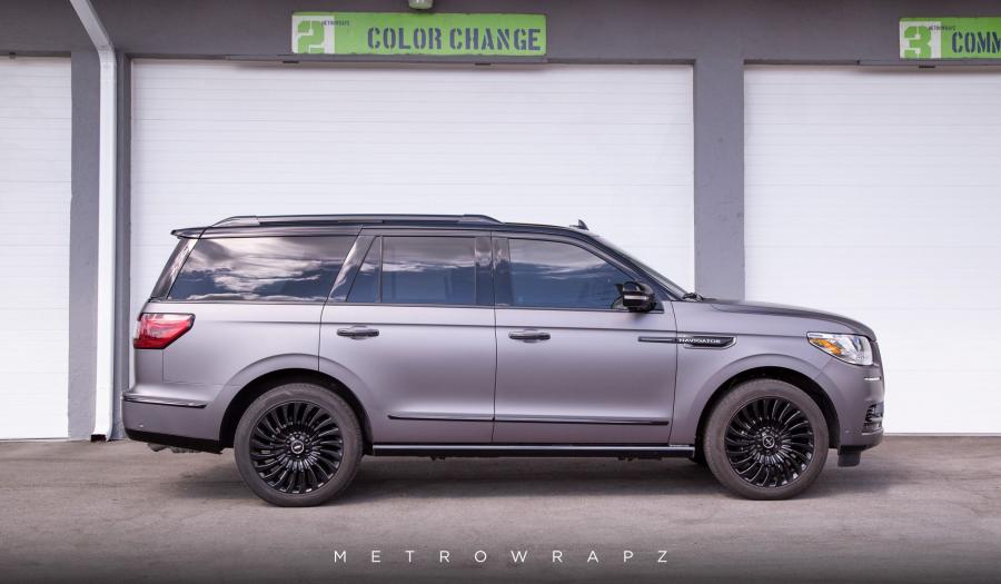  Lincoln Navigator by MetroWrapz 2019 года  (фото 12 из 14)